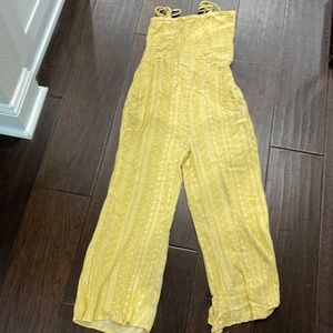 Lunik girls size small across chest is 12 inches side zipper inseam is approx 21